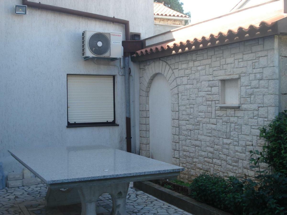 Apartment Tijano Krnica Exterior foto