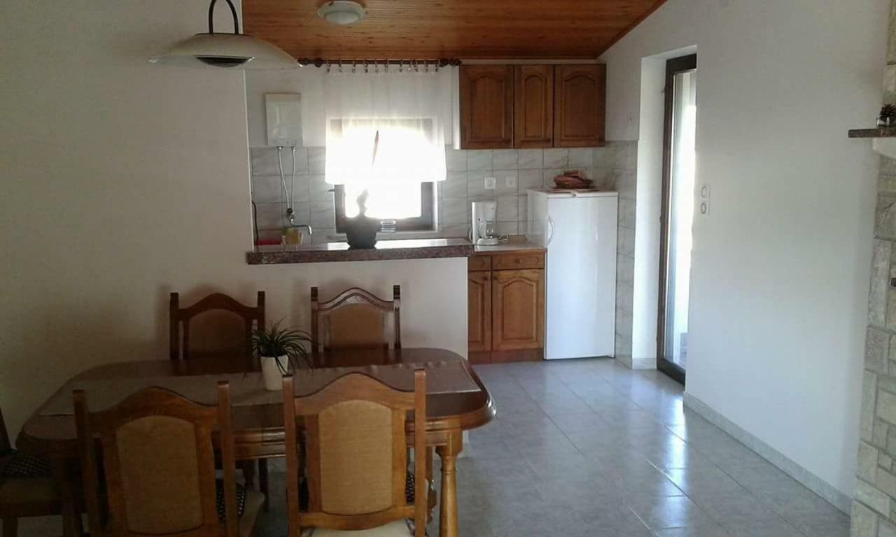 Apartment Tijano Krnica Exterior foto