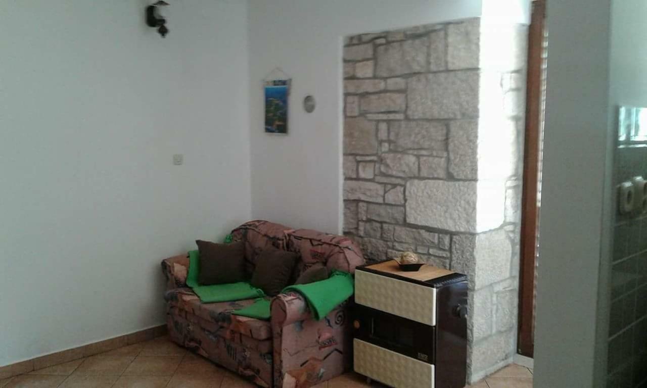 Apartment Tijano Krnica Exterior foto